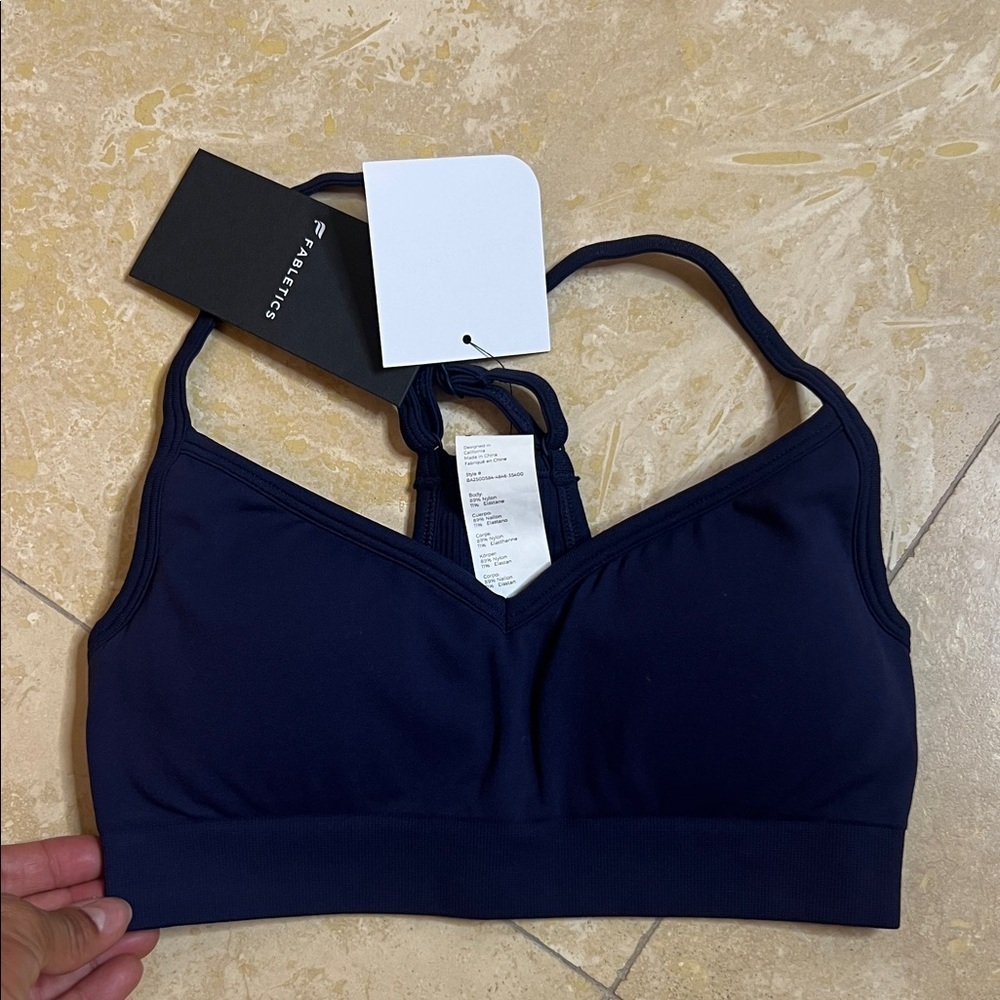 💕NWT Fabletics Women's Navy Sports Bra💕